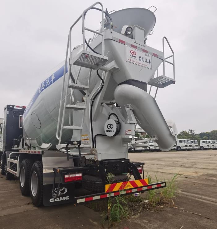 Camion malaxeur à béton Pure Electric de 9 mètres cubes