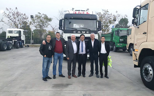 Camion lourd économe en carburant, fournisseur fiable de camions lourds