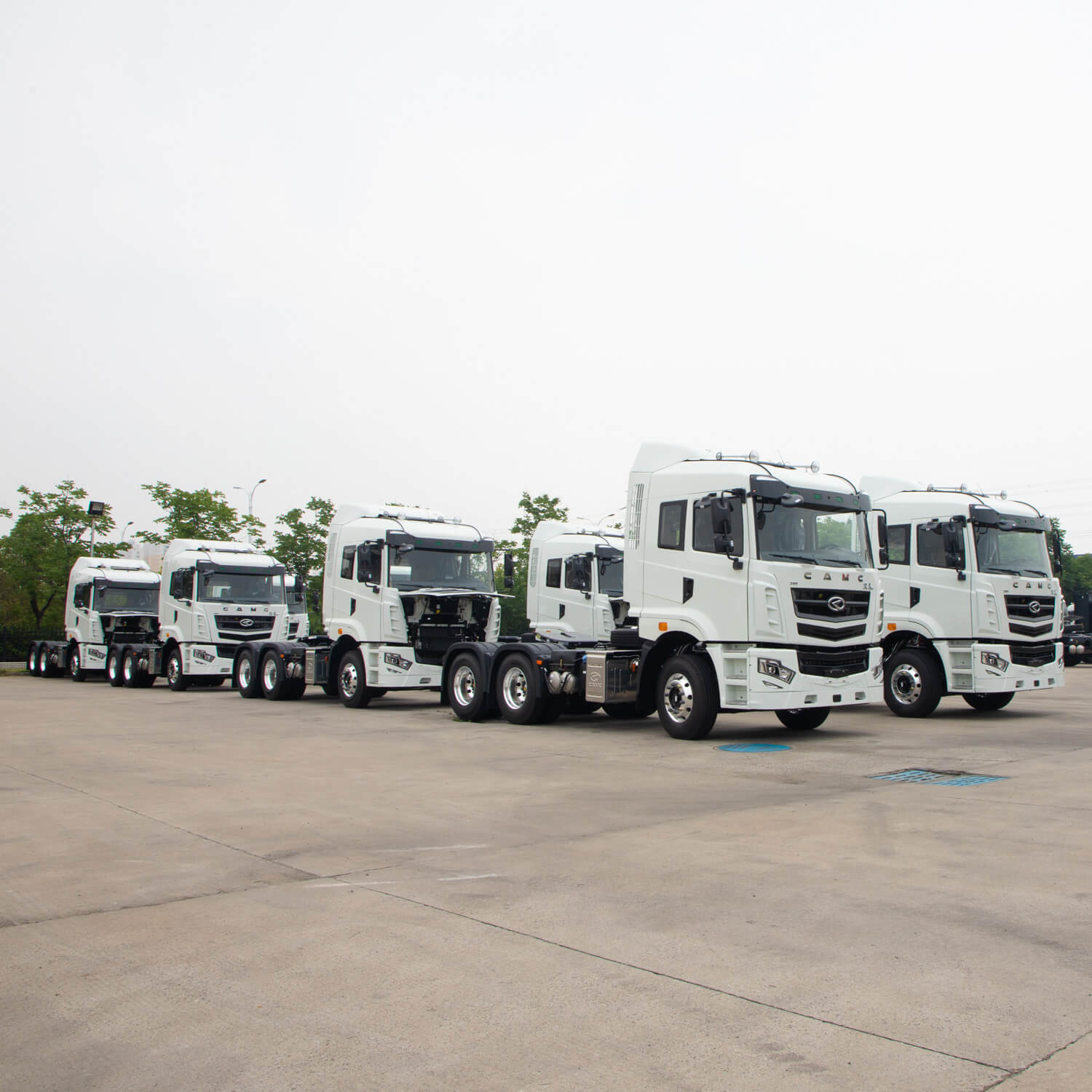 Camion tracteur à moteur diesel