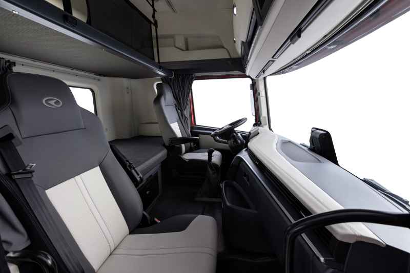 Camion tracteur à grande capacité de chargement